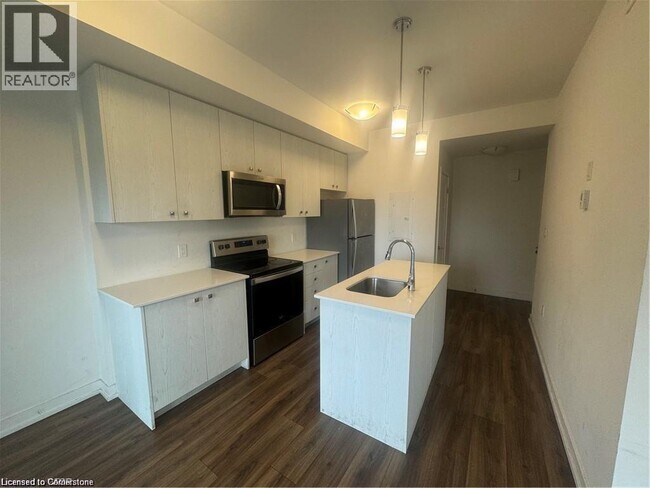 10 Palace St in Kitchener, ON - Building Photo - Building Photo