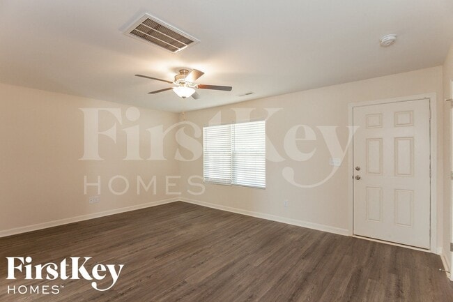 4011 Maderia Dr NW in Concord, NC - Foto de edificio - Building Photo