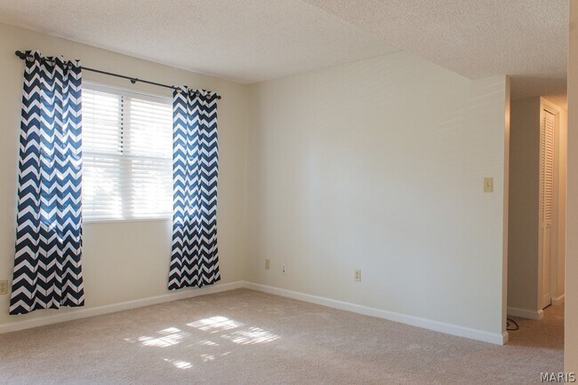 9071 Wrenwood Ln in St. Louis, MO - Building Photo - Building Photo