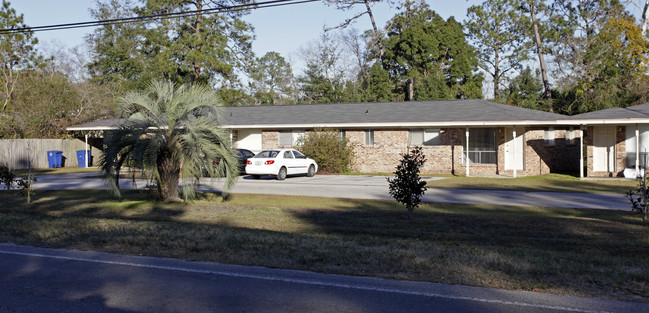 2608 Transmitter Rd in Panama City, FL - Building Photo - Building Photo