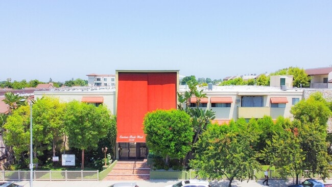 Fantastic gated 71 units building complex
