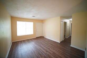 4608 Cypress Ct in Tallahassee, FL - Building Photo - Building Photo