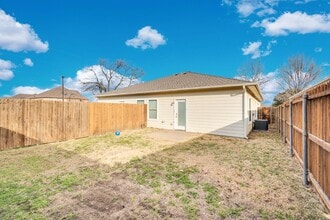 990 Sierra Vista Ct in Midlothian, TX - Building Photo - Building Photo