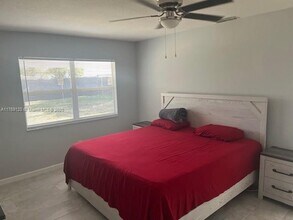 215 SE 24th Ave in Cape Coral, FL - Building Photo - Building Photo