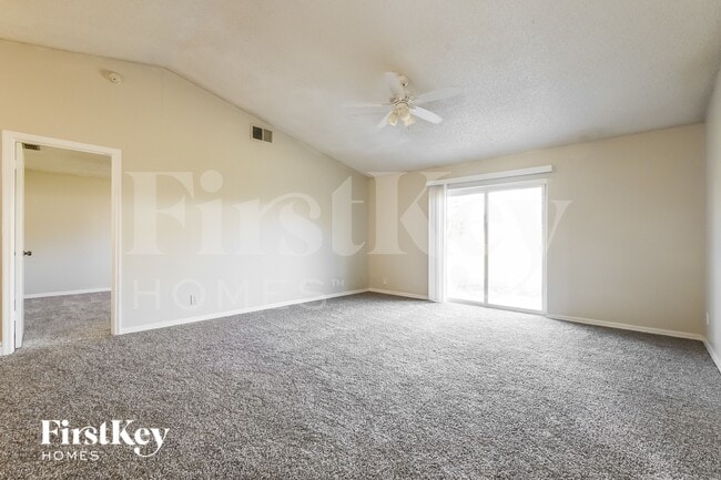 1051 Shepherd Ave in Deltona, FL - Building Photo - Building Photo