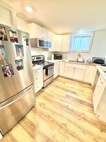 529 York St in Fredericton, NB - Building Photo