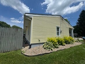 90 Bethel Ln in Ontario, OH - Building Photo - Building Photo