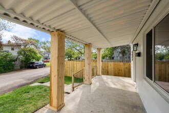 2671 Whitehead Rd in Columbus, OH - Building Photo - Building Photo