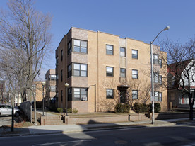 218 Waterman St Apartments