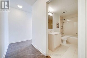 125-4125 Blue Jays Way in Toronto, ON - Building Photo - Building Photo