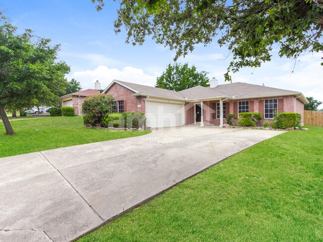 1100 Warrington Way in Forney, TX - Building Photo - Building Photo