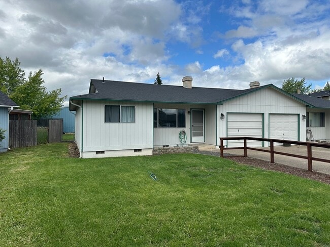 214 S 35th St in Springfield, OR - Building Photo - Building Photo