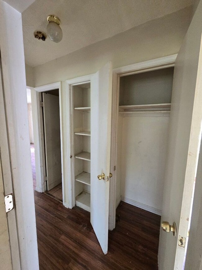 3942 E 186th St in Cleveland, OH - Building Photo - Building Photo