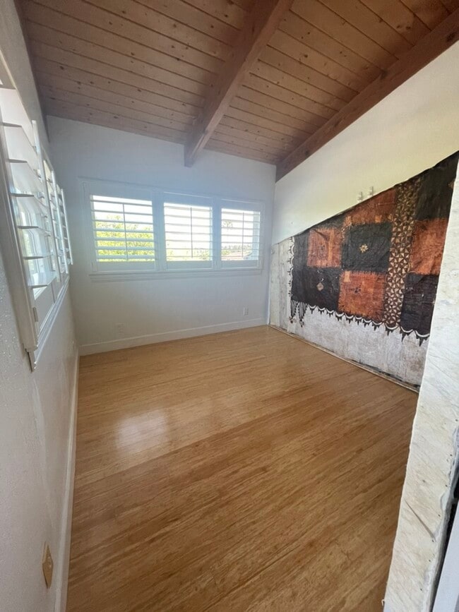 property at 510 Lakeview Way