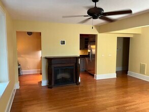203 6th Ave E in Hendersonville, NC - Building Photo - Building Photo