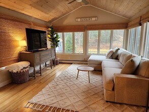 474 Tremont St in Duxbury, MA - Foto de edificio - Building Photo