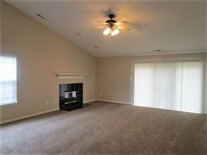 3535 Periwinkle Way in Indianapolis, IN - Building Photo - Building Photo