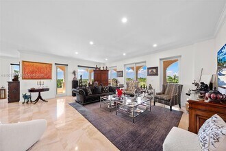 13633 Deering Bay Dr in Coral Gables, FL - Building Photo - Building Photo