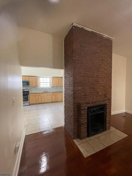 property at 292 Roseville Ave