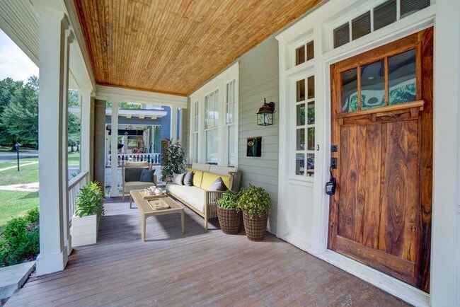 property at 1158 N Denver Ave