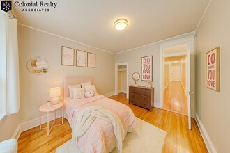 330 St Paul St in Brookline, MA - Building Photo - Building Photo