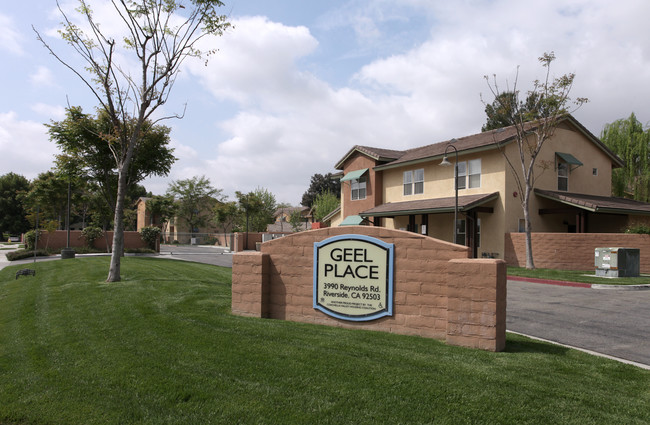 Geel Place in Riverside, CA - Foto de edificio - Building Photo