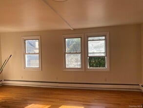 111-15 205th St in Queens, NY - Building Photo - Building Photo