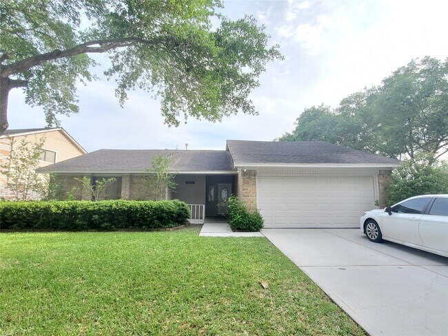 3002 Frontier Dr in Sugar Land, TX - Foto de edificio - Building Photo