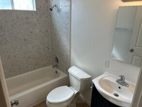 Maple 2 in West Sacramento, CA - Building Photo - Building Photo