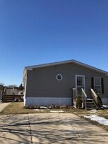 363 Chinkapin Trail in Lapeer, MI - Building Photo