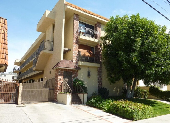 114 Olive St, Unit 7