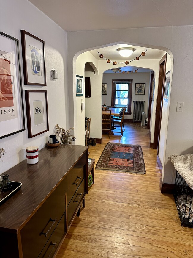 1324 Williamson St, Unit 1