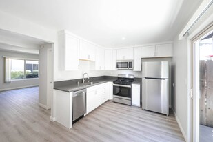 Azusa Hills in Azusa, CA - Building Photo