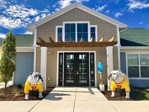 Campus Creek Townhomes in Big Rapids, MI - Building Photo - Building Photo