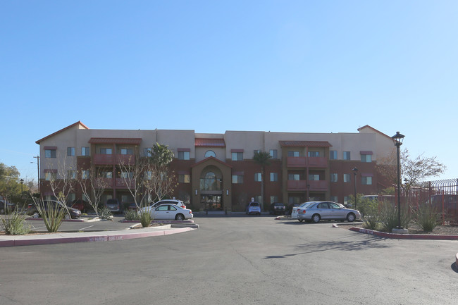 Colter Commons in Phoenix, AZ - Foto de edificio - Building Photo