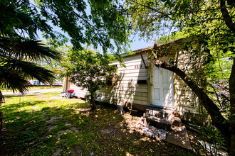 5817 Downing St in Houston, TX - Building Photo - Building Photo