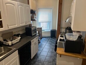 74 Fairmont St, Unit #1 in Cambridge, MA - Building Photo - Building Photo