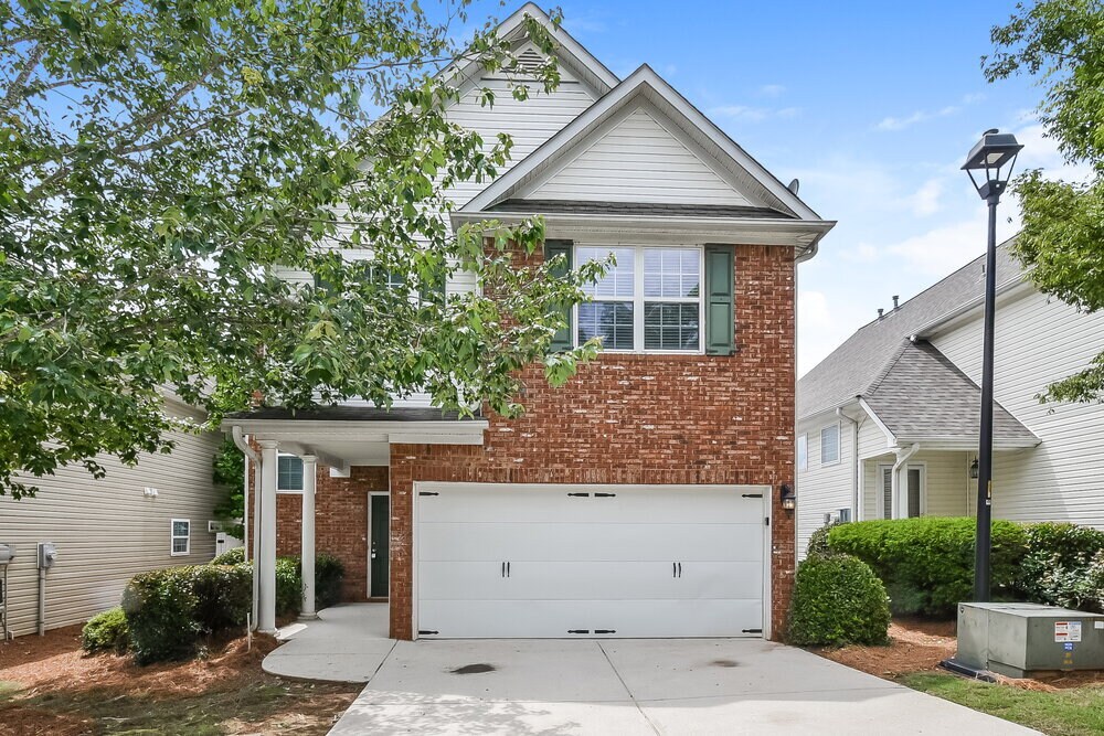 254 Highland Falls Dr in Hiram, GA - Foto de edificio