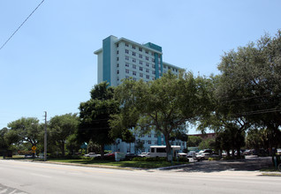 Phillip Benjamin Tower in St. Petersburg, FL - Building Photo - Building Photo