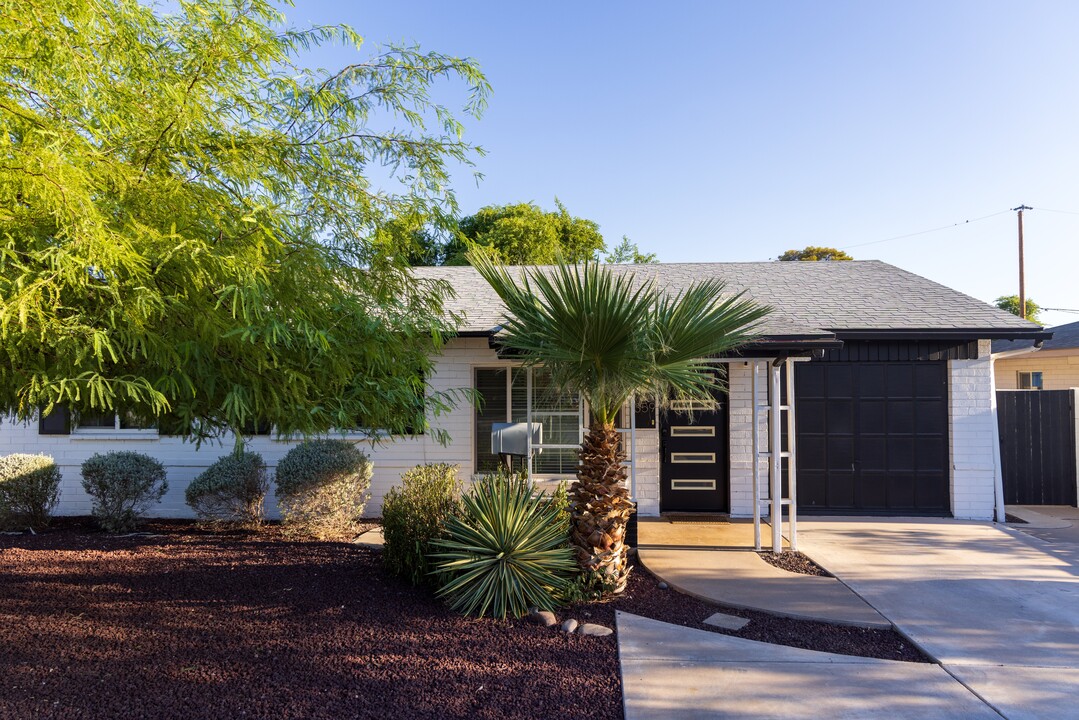 1359 E Whitton Ave in Phoenix, AZ - Building Photo