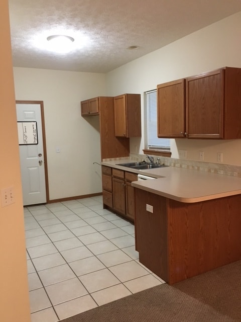 4187 Westbrook Dr in Brooklyn, OH - Building Photo - Building Photo