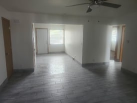 5830 N 87th St in Milwaukee, WI - Building Photo