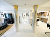 100 Jefferson Ave, Unit 10018 in Miami Beach, FL - Building Photo - Building Photo