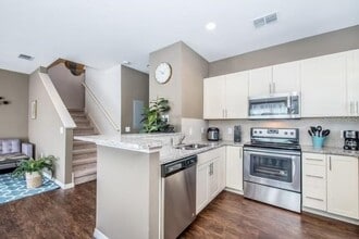 8951 Shine Dr in Kissimmee, FL - Building Photo - Building Photo