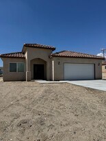 13449 Mesquite Rd in Whitewater, CA - Building Photo