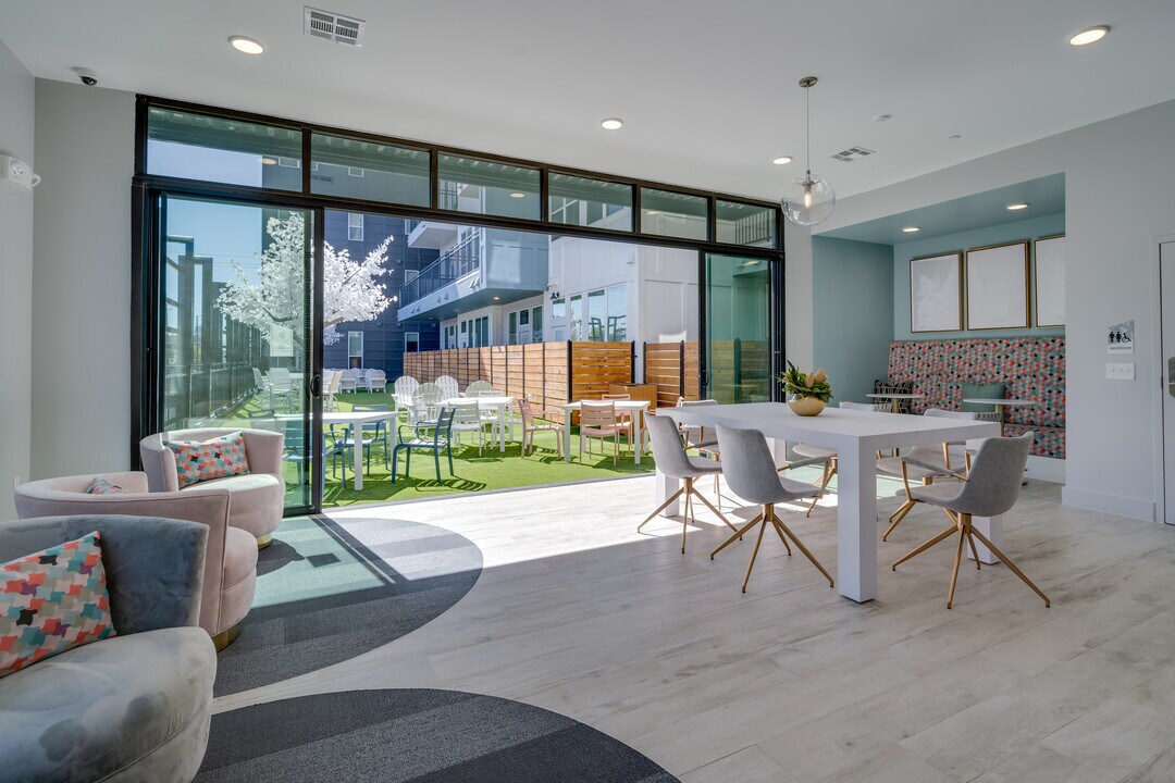 The Vic at Interpose Photo