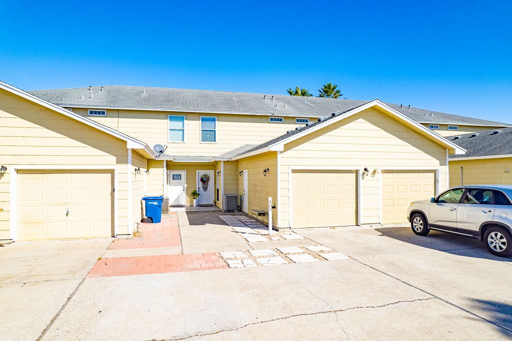 14214 Ambrosia St in Corpus Christi, TX - Building Photo