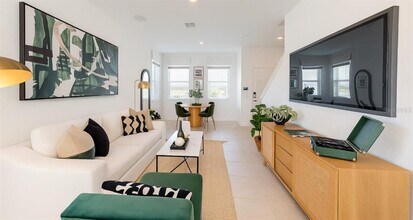 2004 Viewfinder St in Kissimmee, FL - Building Photo - Building Photo