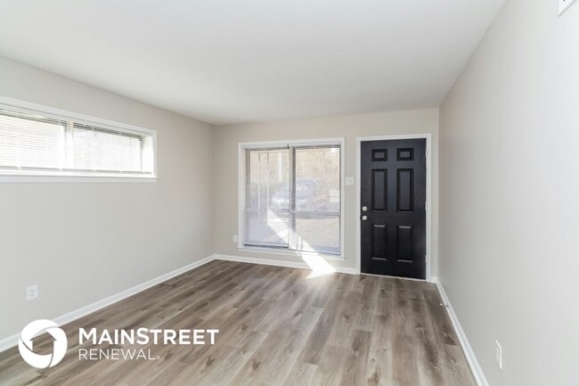 453 Charter Ave in Memphis, TN - Building Photo - Building Photo