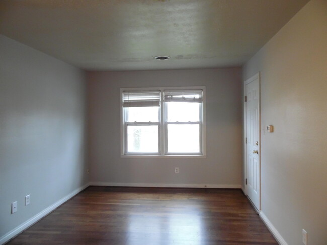 1017 N Broadway in Lexington, KY - Building Photo - Building Photo